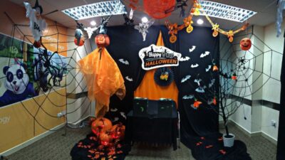 Ý tưởng trang trí Halloween tại văn phòng độc đáo