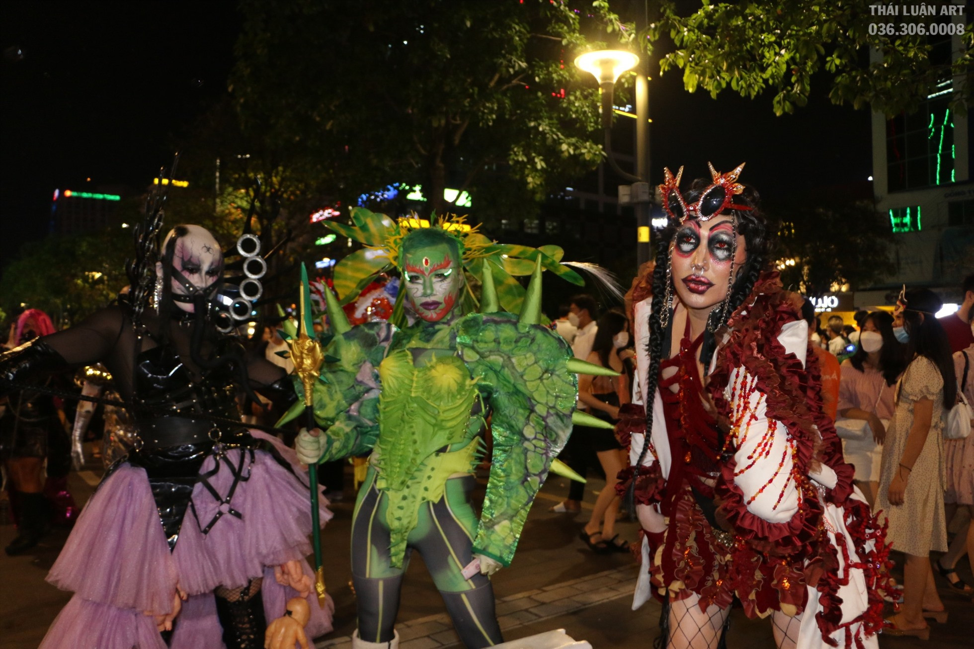 Vẽ Mặt Hóa trang Halloween tại Việt Nam